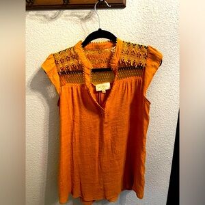 Sweet Wanderer - Gold Lace Blouse